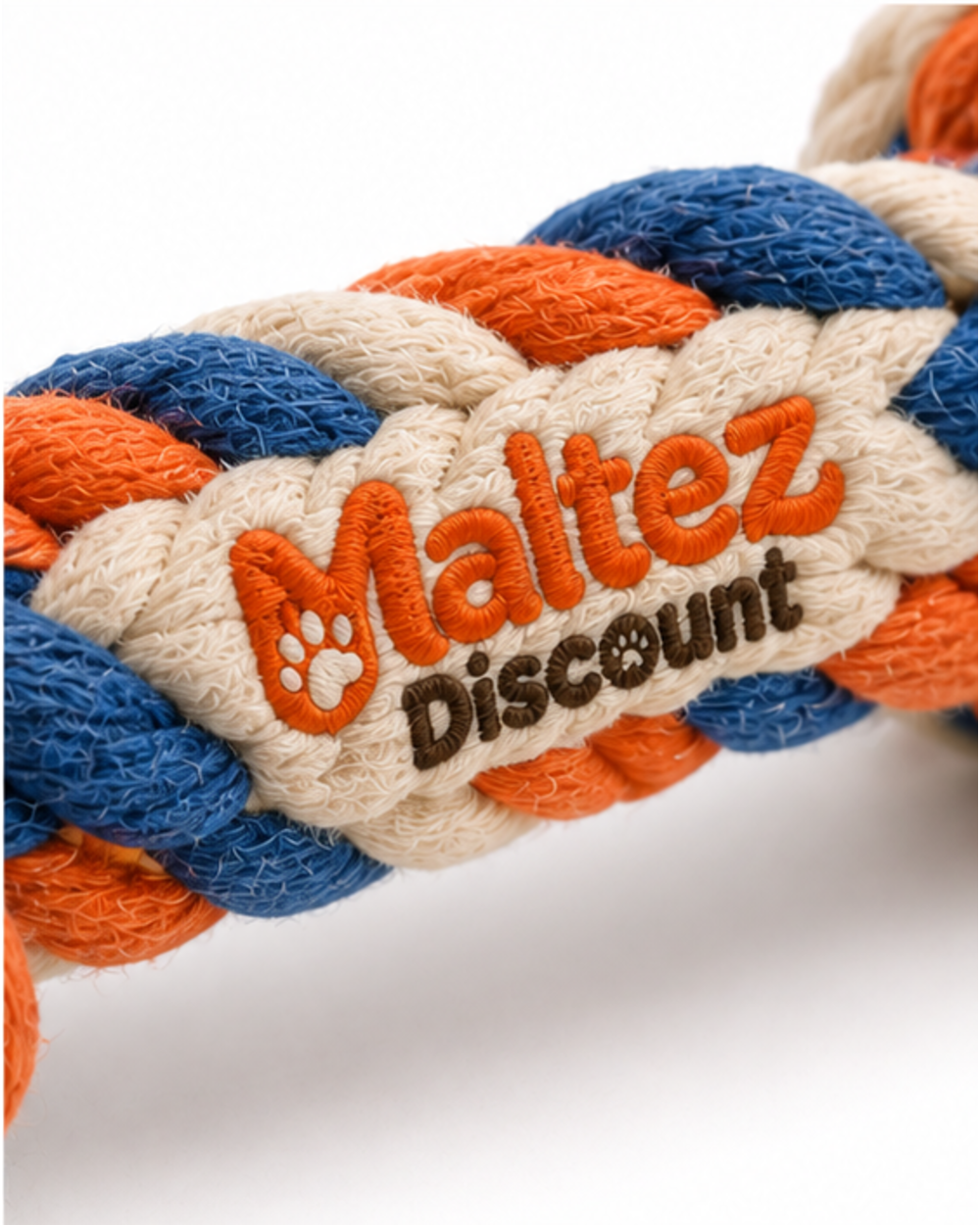 Close-up of the Maltez Discount logo on the cream center of the rope